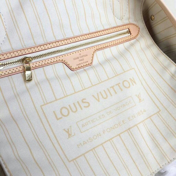 Purse - Picture 2 of 2